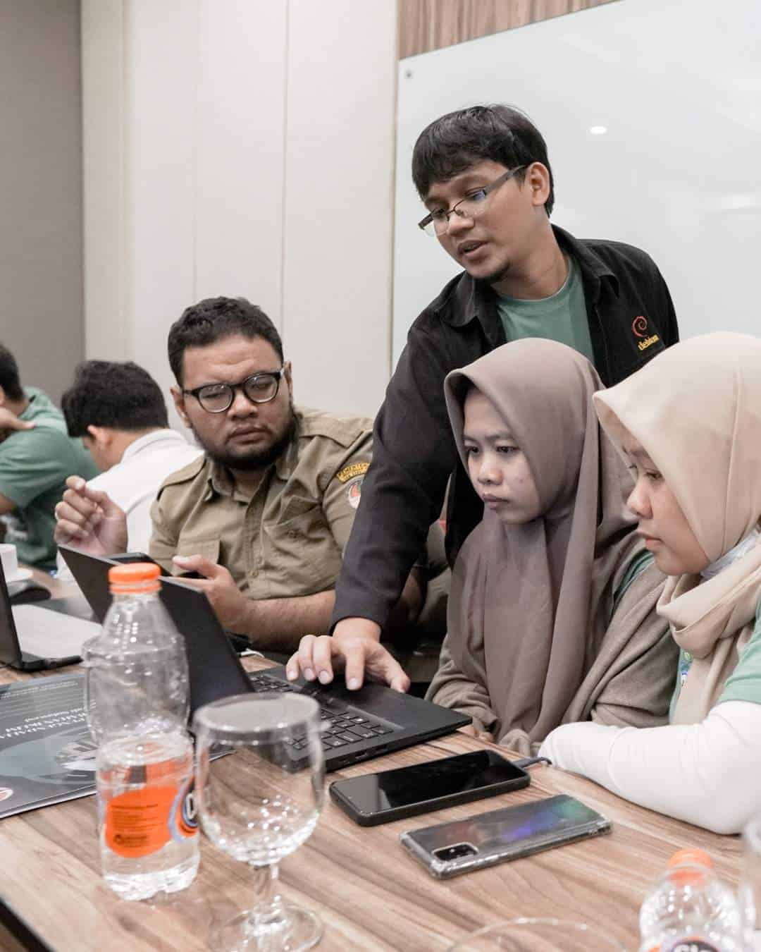 kontak Ramadhan Aziz